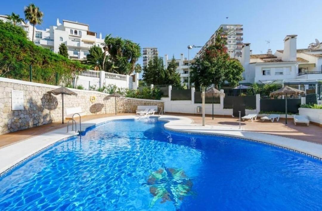 Apartamento Cerca Del Mar Con Piscina Y Parking. Benalmádena Exterior foto